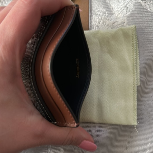 Brand New Women’s Burberry Check and Two-tone Leather Card Case in Dark Brown - Picture 3 of 6